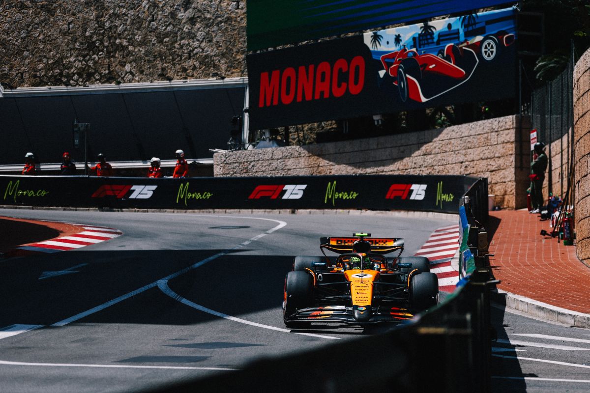 Norris in pole a Monaco su Leclerc e Piastri, Hamilton 4°