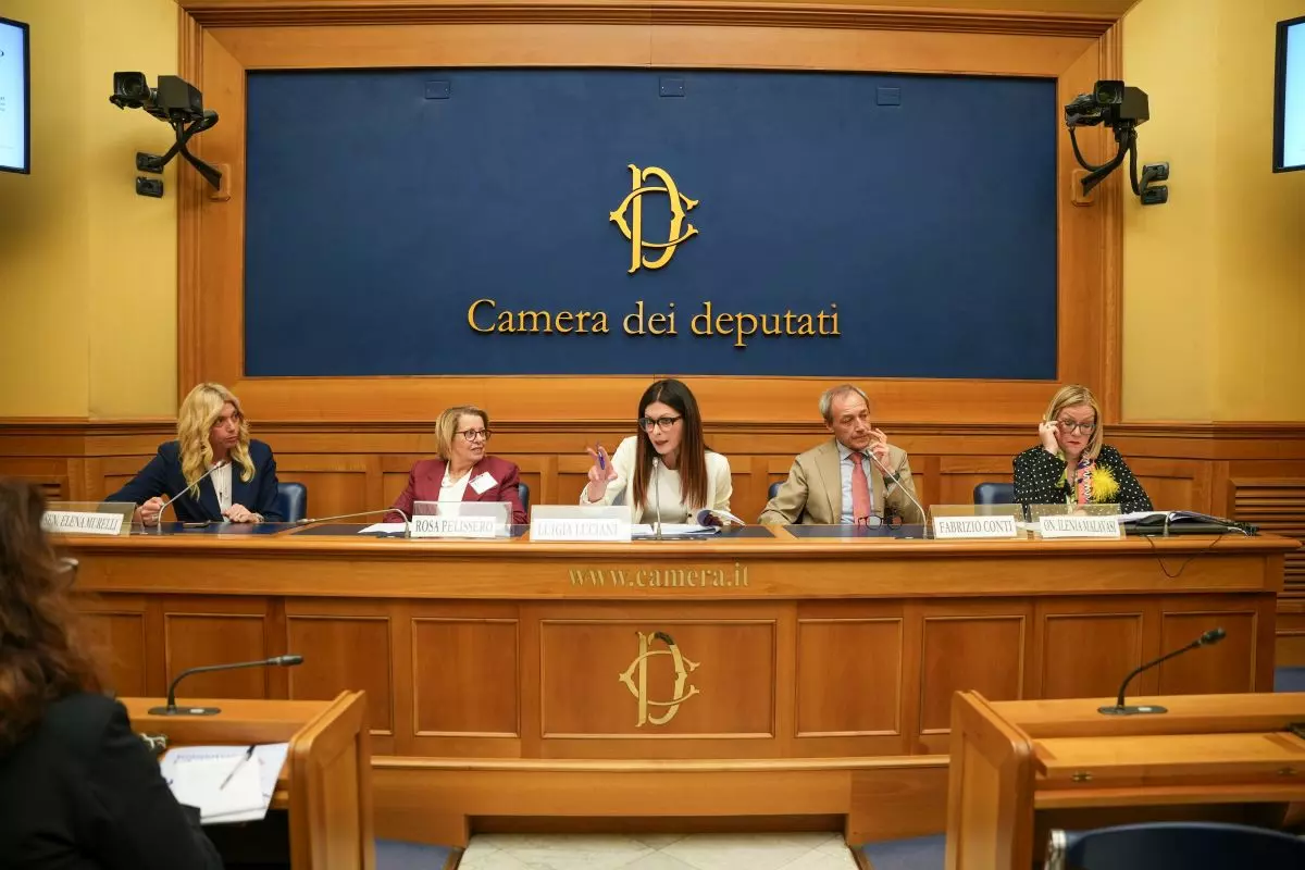 Lupus: Istituzioni, medici e pazienti per diagnosi precoci e cure eque