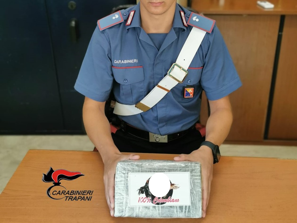 Fermato a Paceco con cocaina e crack nel portaoggetti della moto