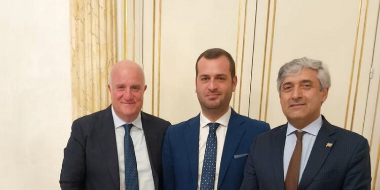 Mazara, Randazzo aderisce a Forza Italia: “Noi alternativi al trasformismo di Quinci”