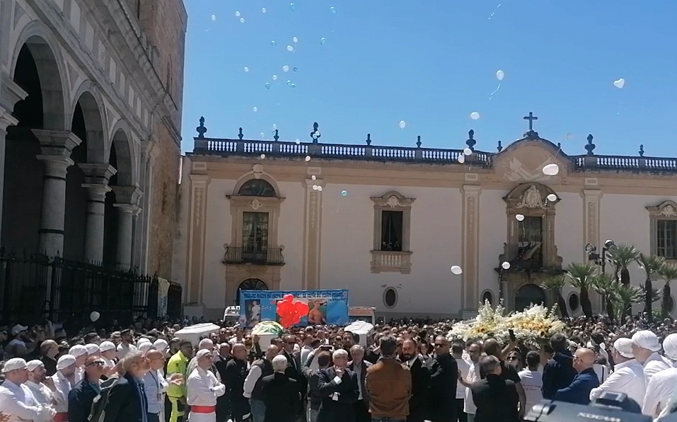 Strage di Monreale, ai funerali delle vittime le lacrime di un intero paese