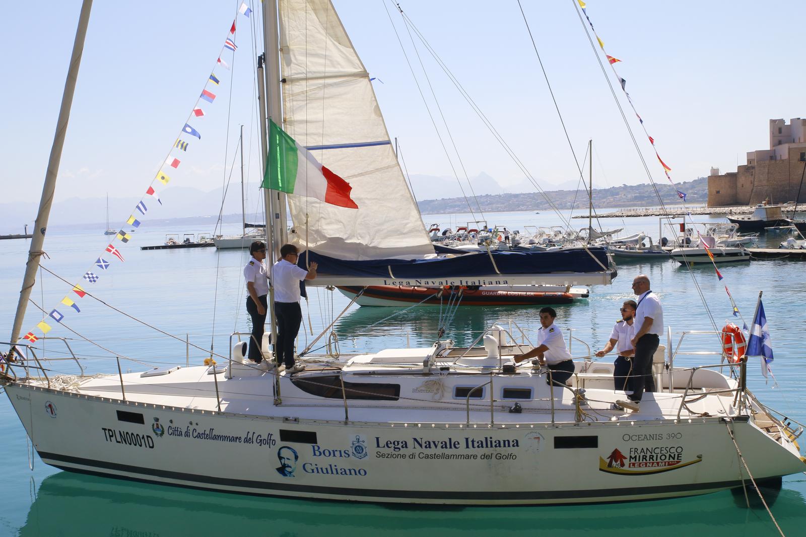 A Castellammare barca a vela della Lega Navale intitolata a Boris Giuliano: “Mio padre amava il mare”