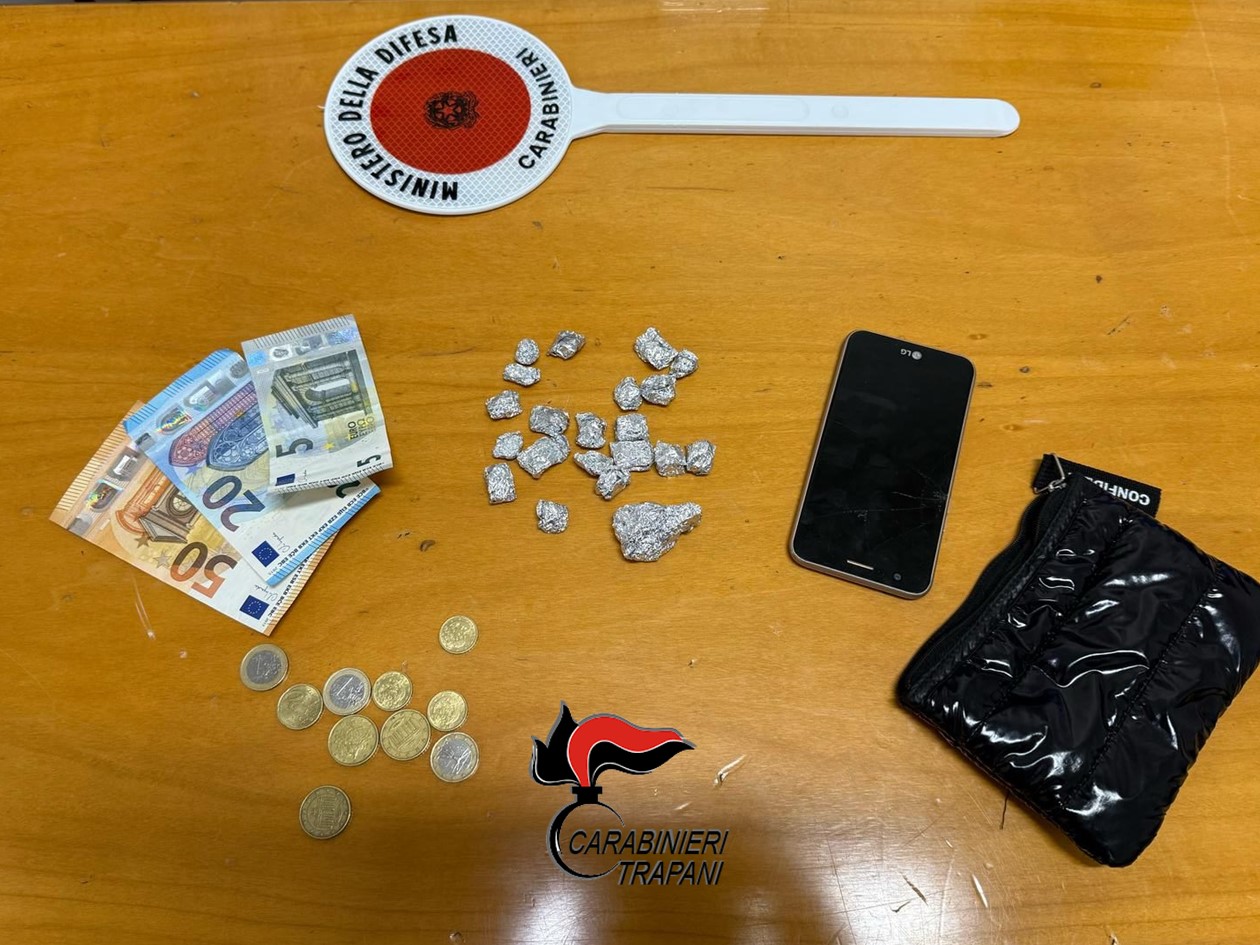 Droga nel trapanese, arrestato un 19enne