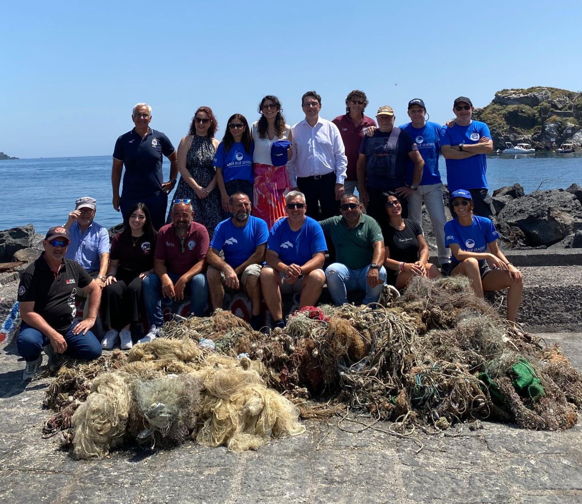 Dalle acque di Aci Castello rimossi oltre 600 metri di reti fantasma