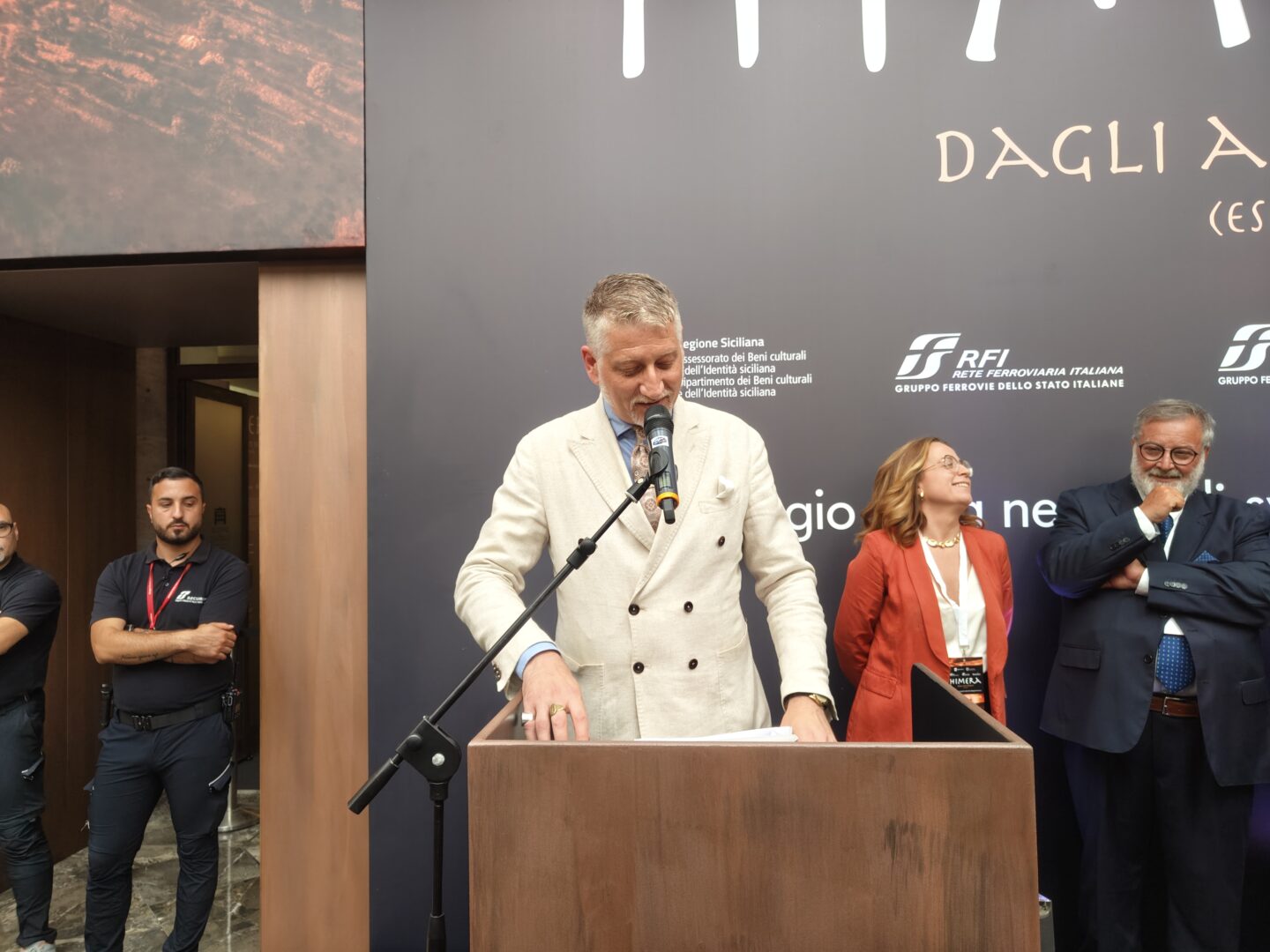 Il ministro Giuli a Palermo per la mostra sulla necropoli di Himera