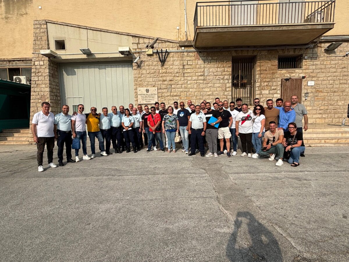 Trapani, 70 agenti della Penitenziaria e 50 detenuti protestano sulle condizioni di lavoro