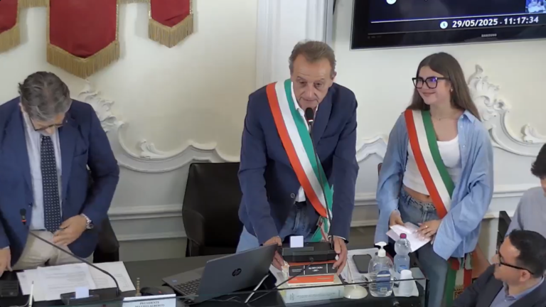 A Trapani eletta la baby sindaca Vittoria Nacci: le istituzioni viste dai più piccoli