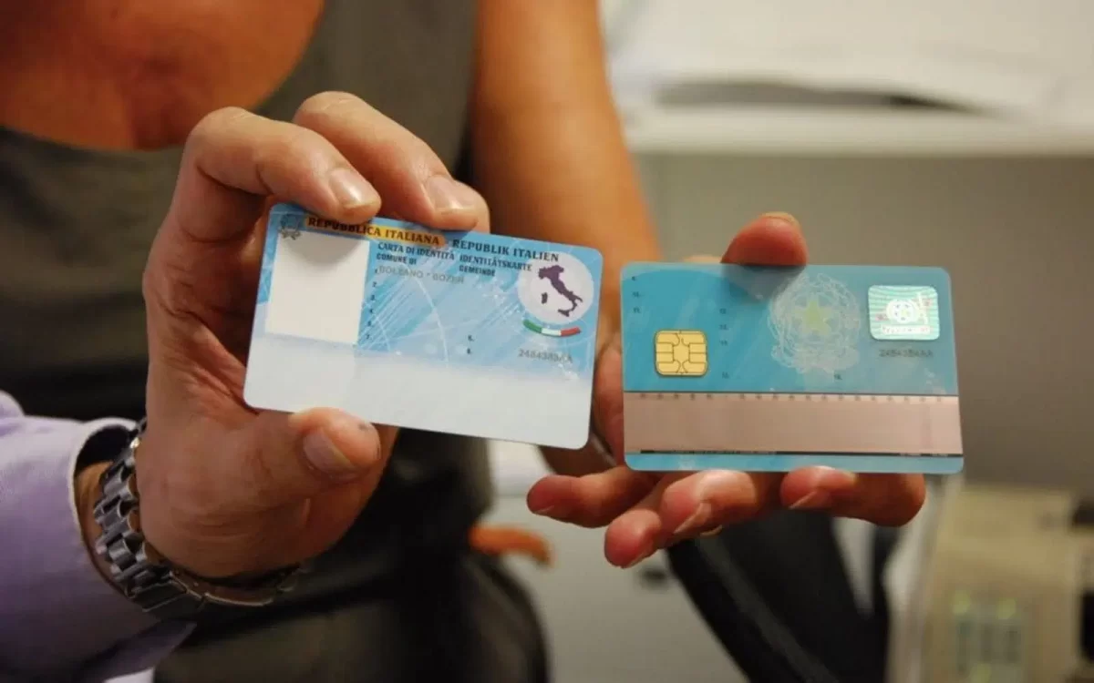Niente più carta d’identità cartacea per l’espatrio dal 3 agosto 2026