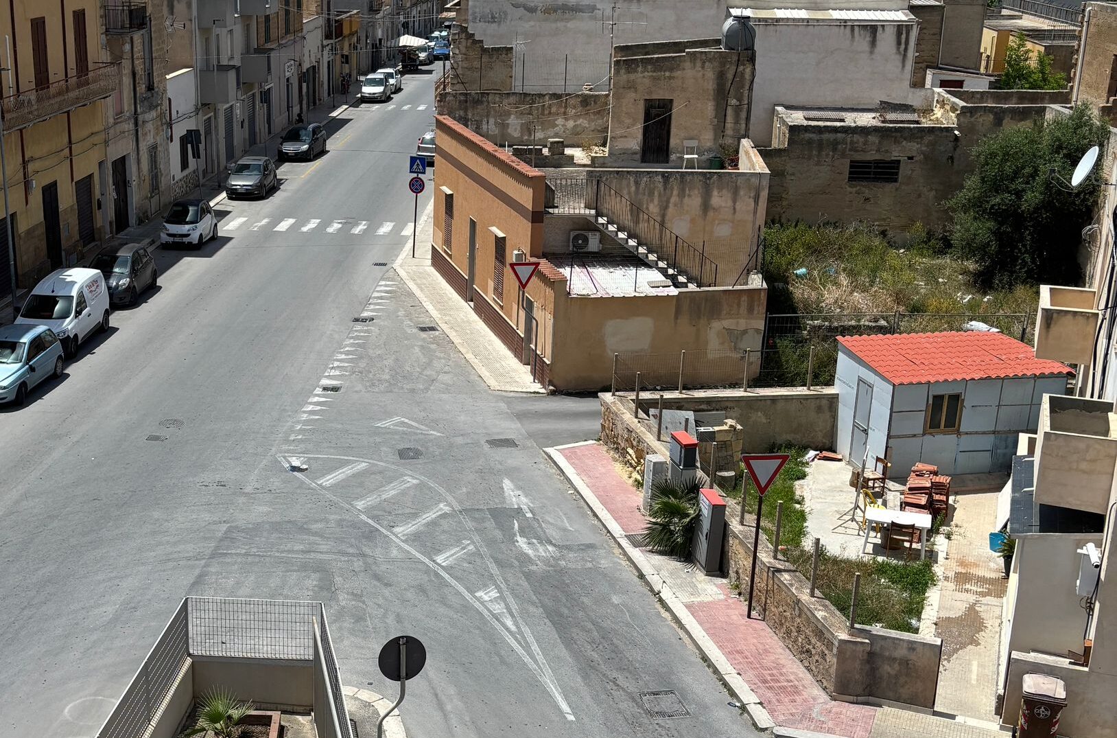 Marsala, città degli incroci pericolosi: tra segnaletica ignorata e incidenti quotidiani ￼