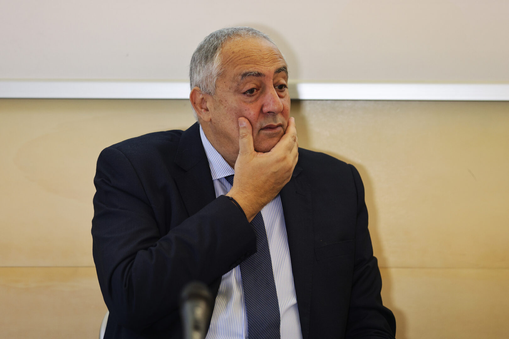 Palermo, Lagalla “Supereremo le critiche di chi si ostina ad abbaiare alla luna”