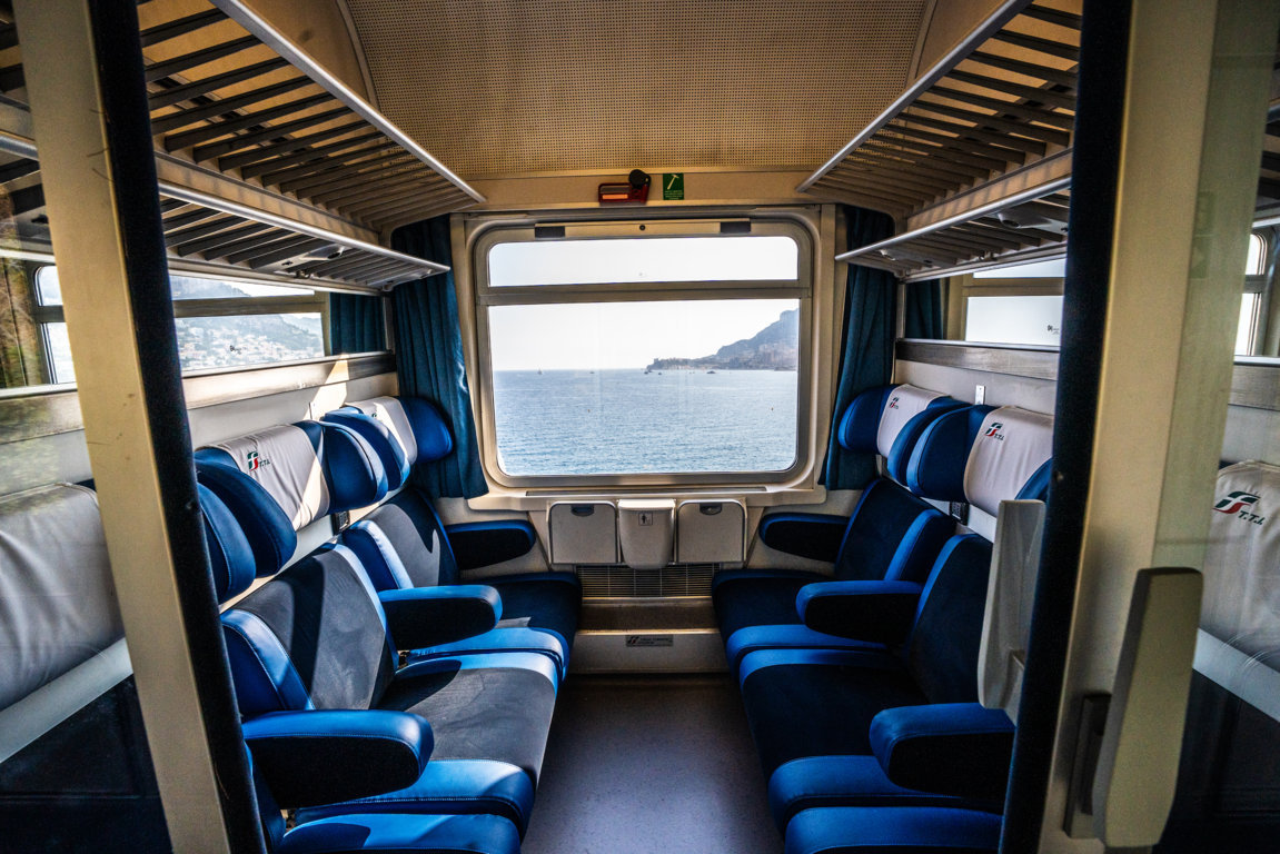 Sicurezza in treno, per i viaggiatori arriva l’app Youpol per contattare la Polizia