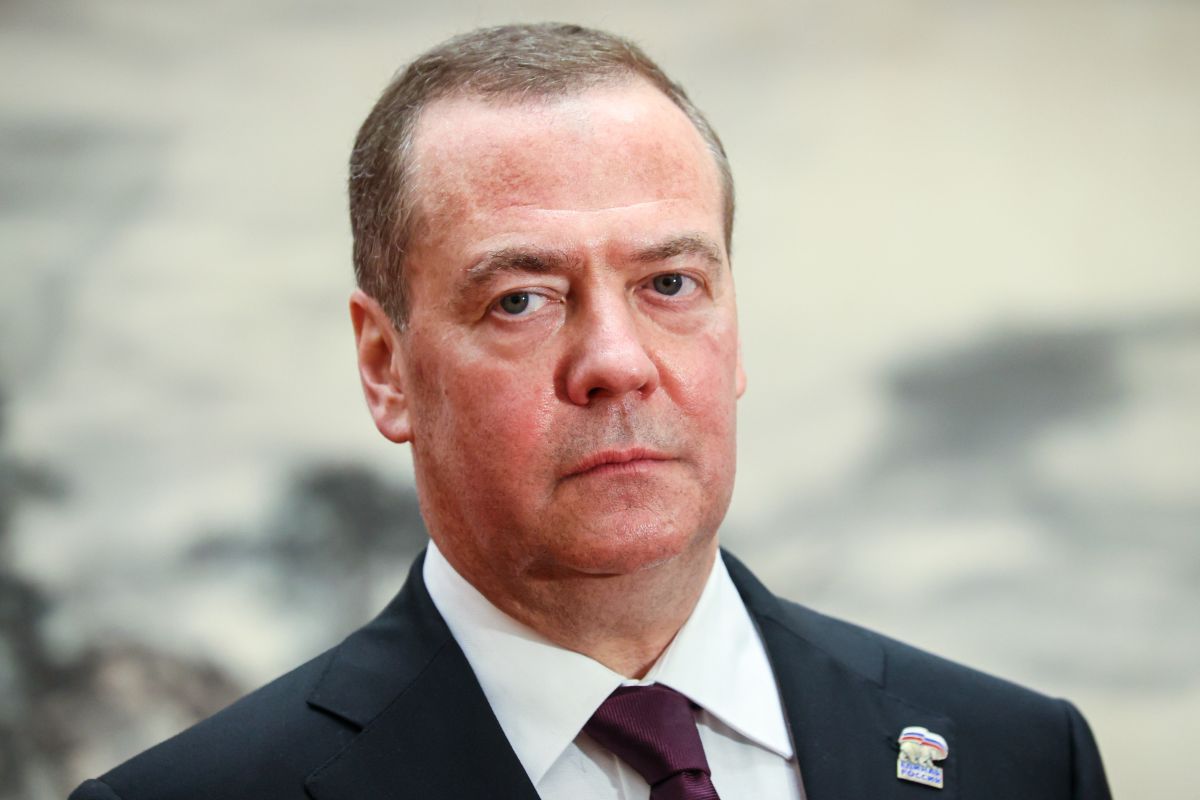 Medvedev “Ultimatum Trump? Teatrale”