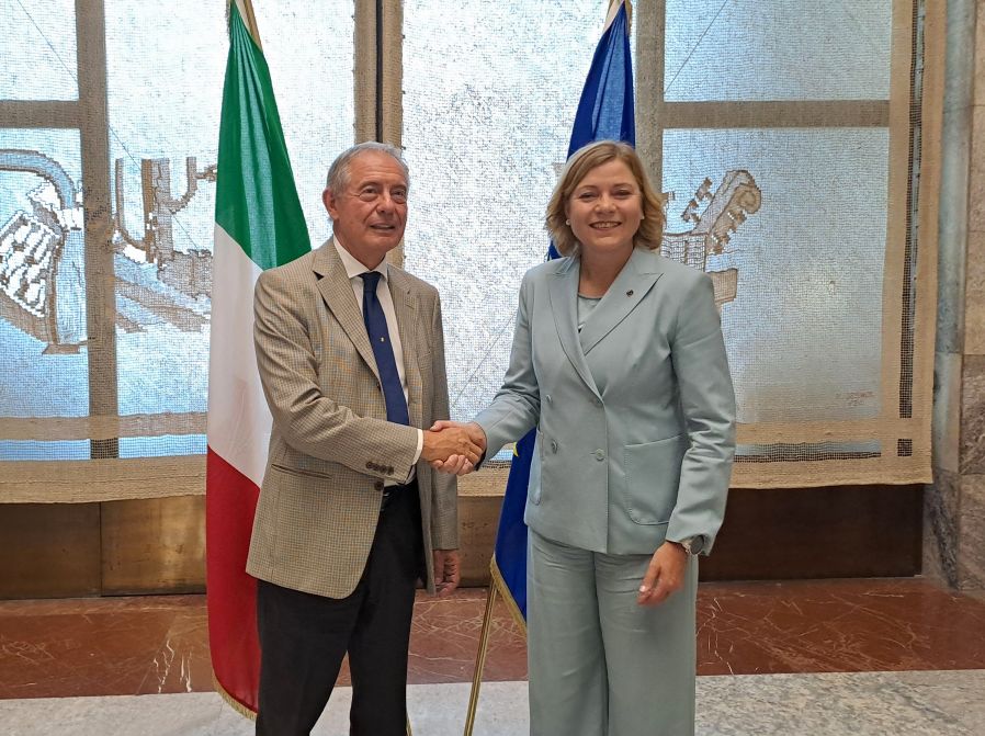 Ue, Urso incontra Virkkunen. Intesa sui dossier tecnologici