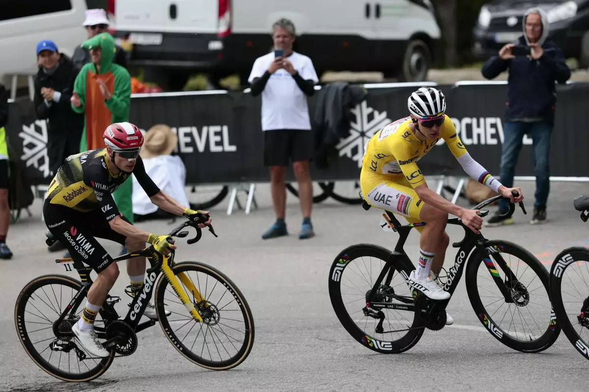 O’Connor vince sul Col de la Loze, Pogacar allunga su Vingegaard
