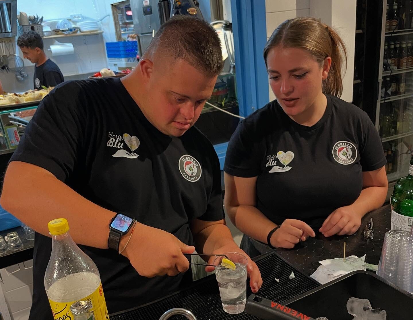 A Mazara con Borgo Blu dignità ai ragazzi autistici che lavorano anche in un locale