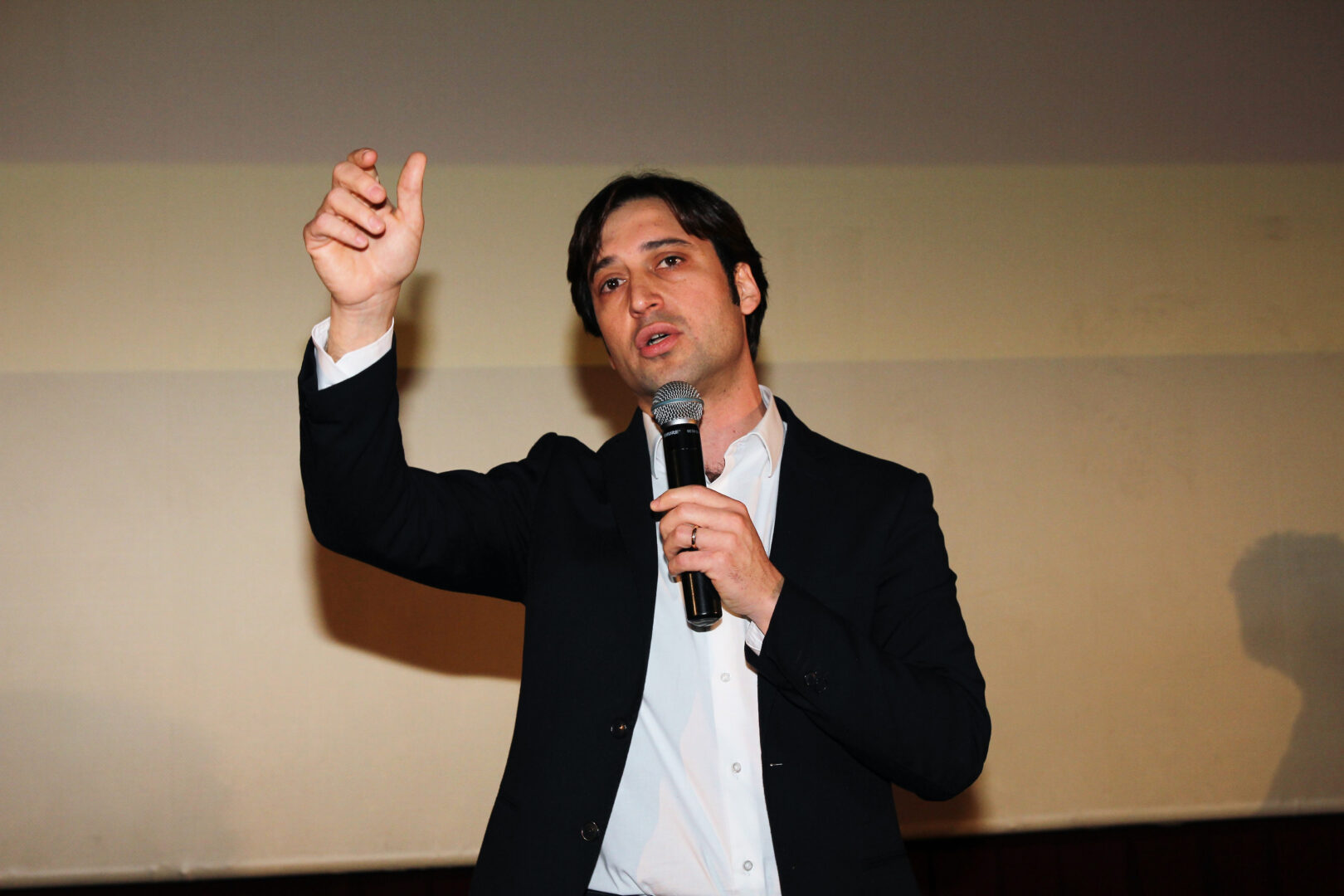 A Palermo l’assessore Ferrandelli aggredito in un bar, Schifani: “Violenza intollerabile”