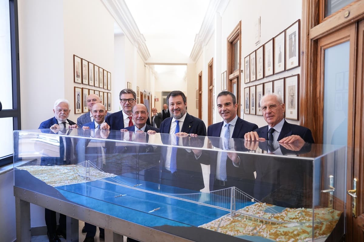 Ponte sullo Stretto, firmato al Mit l’accordo di programma