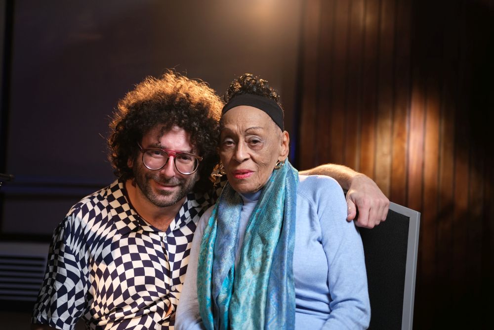 “Volver”, il mazarese Fabrizio Mocata reinterpreta il brano con Omara Portuondo. VIDEO
