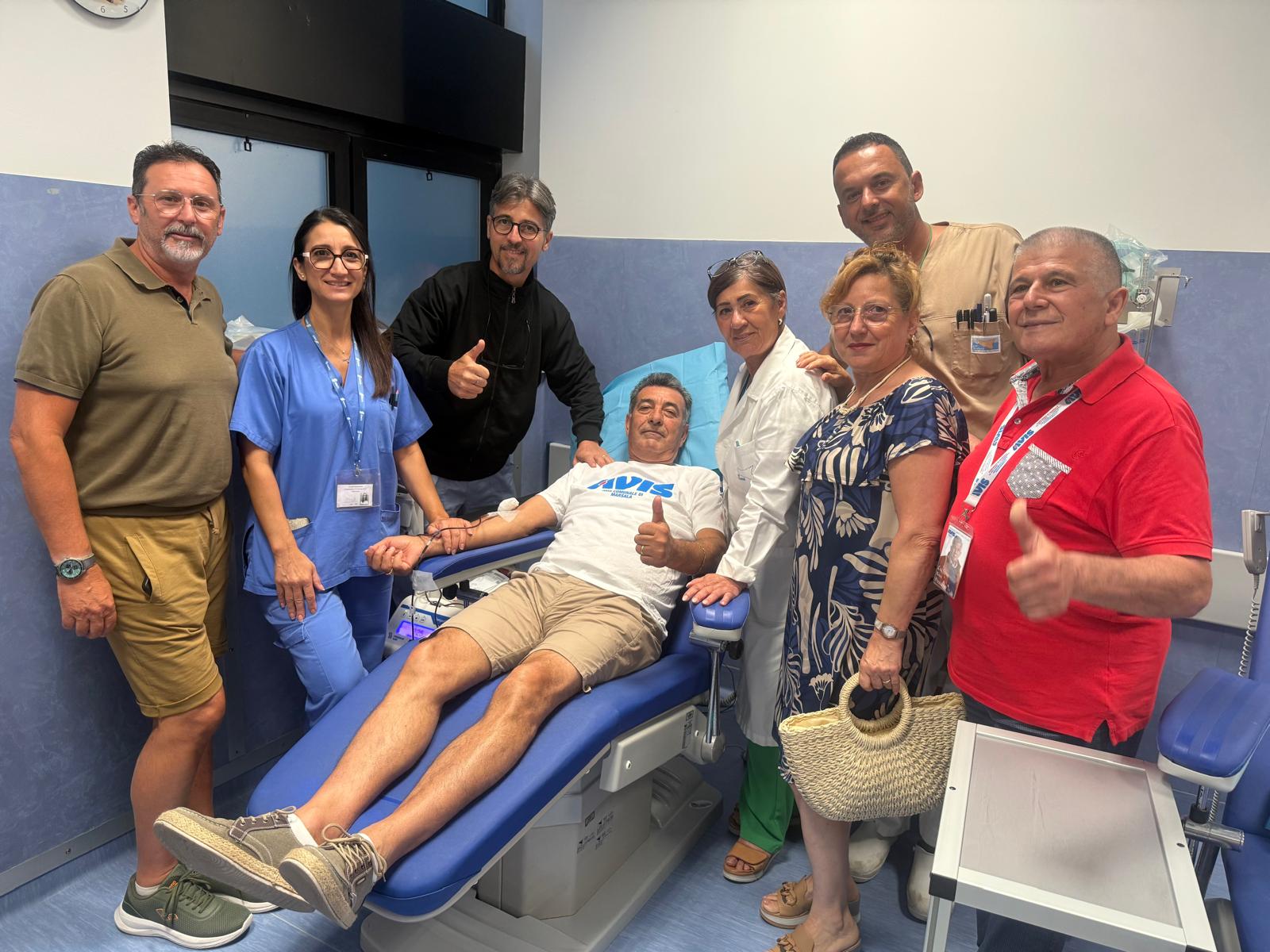Avis Marsala: Filippo Struppa festeggia l’ultima (commossa) donazione