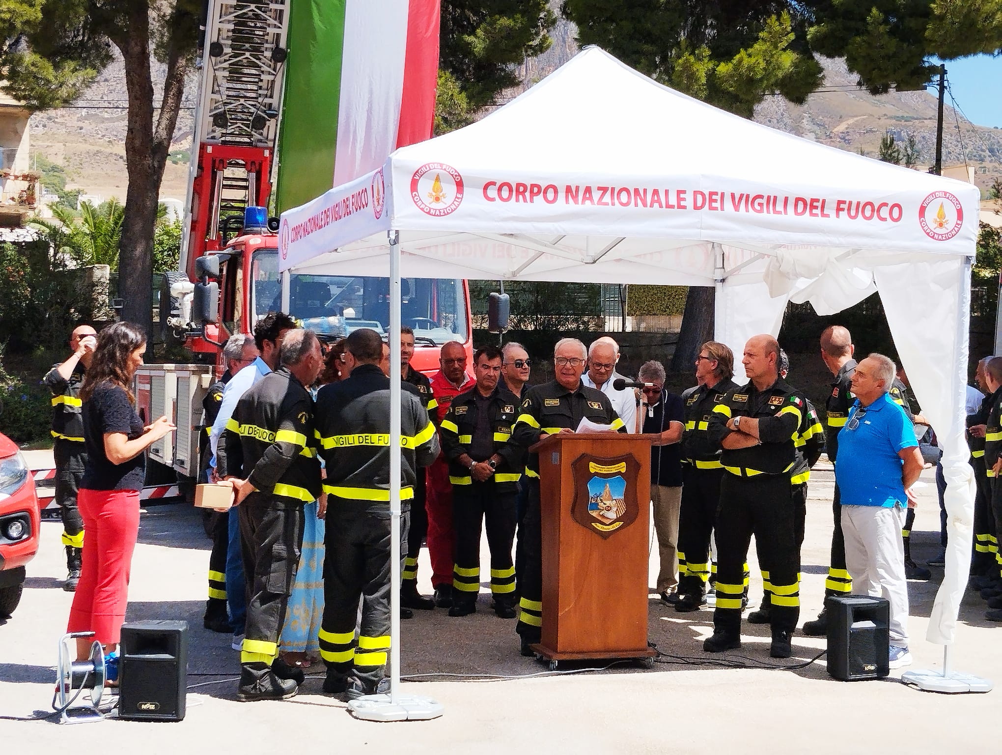 Trapani, è andato in pensione Piero Silvano. Una vita al servizio della comunità con il corpo dei vigili del fuoco
