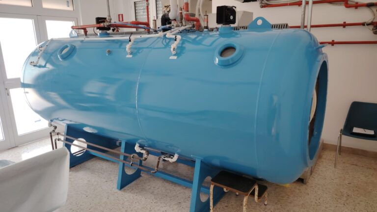 Giovane turista salvata dalla camera iperbarica di Favignana