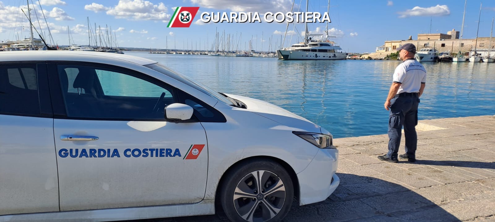 Imbarcazione commerciale fermata al largo delle coste trapanesi: “Non è sicura”