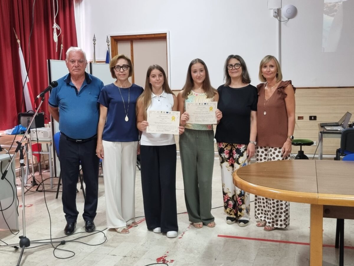 La “Nosengo” di Petrosino premia i suoi alunni più meritevoli: Carla e Sara