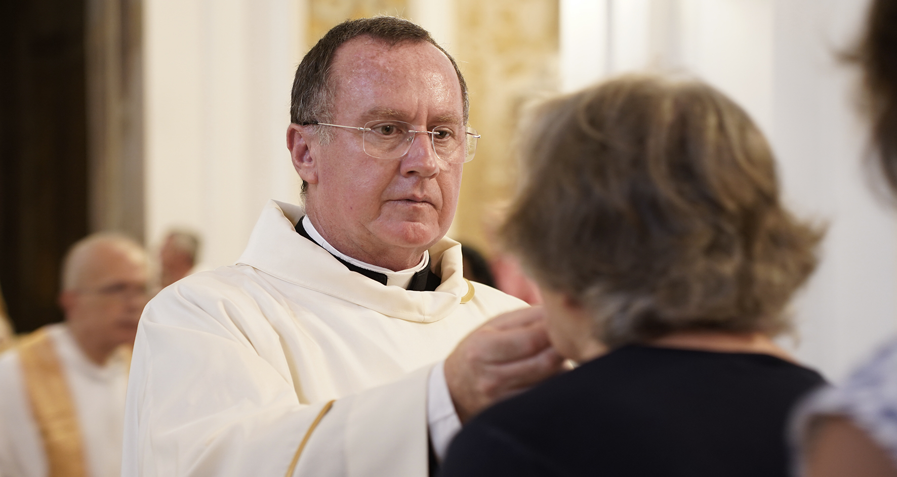 A Gibellina divieto di partecipare a strani riti in una casa privata: “Incorrete in scomunica”