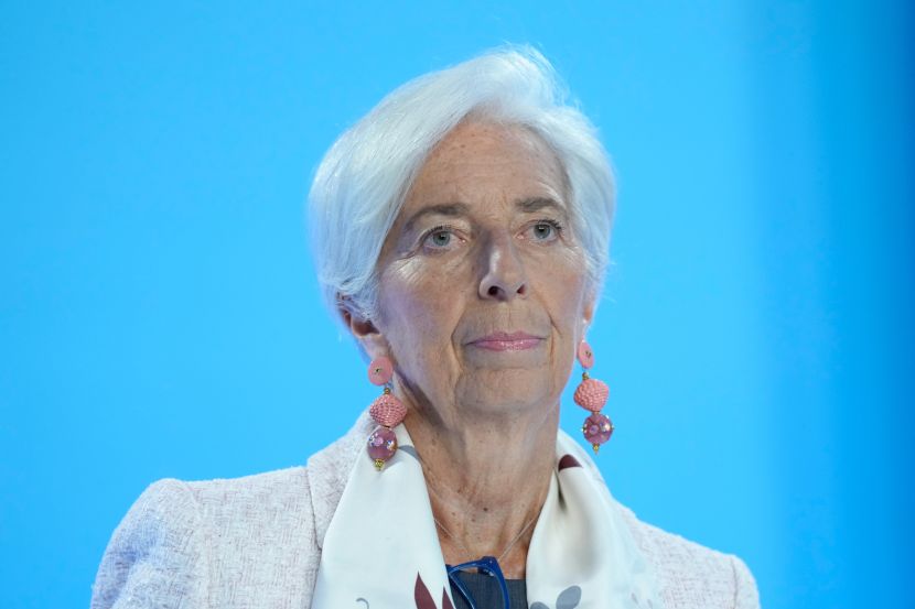 Lagarde “Economia globale in fase difficile ma crescita stabile”