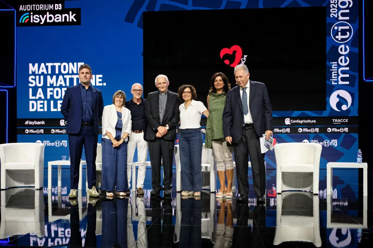 “Mattone su mattone”. La sussidiarietà al Meeting di Rimini