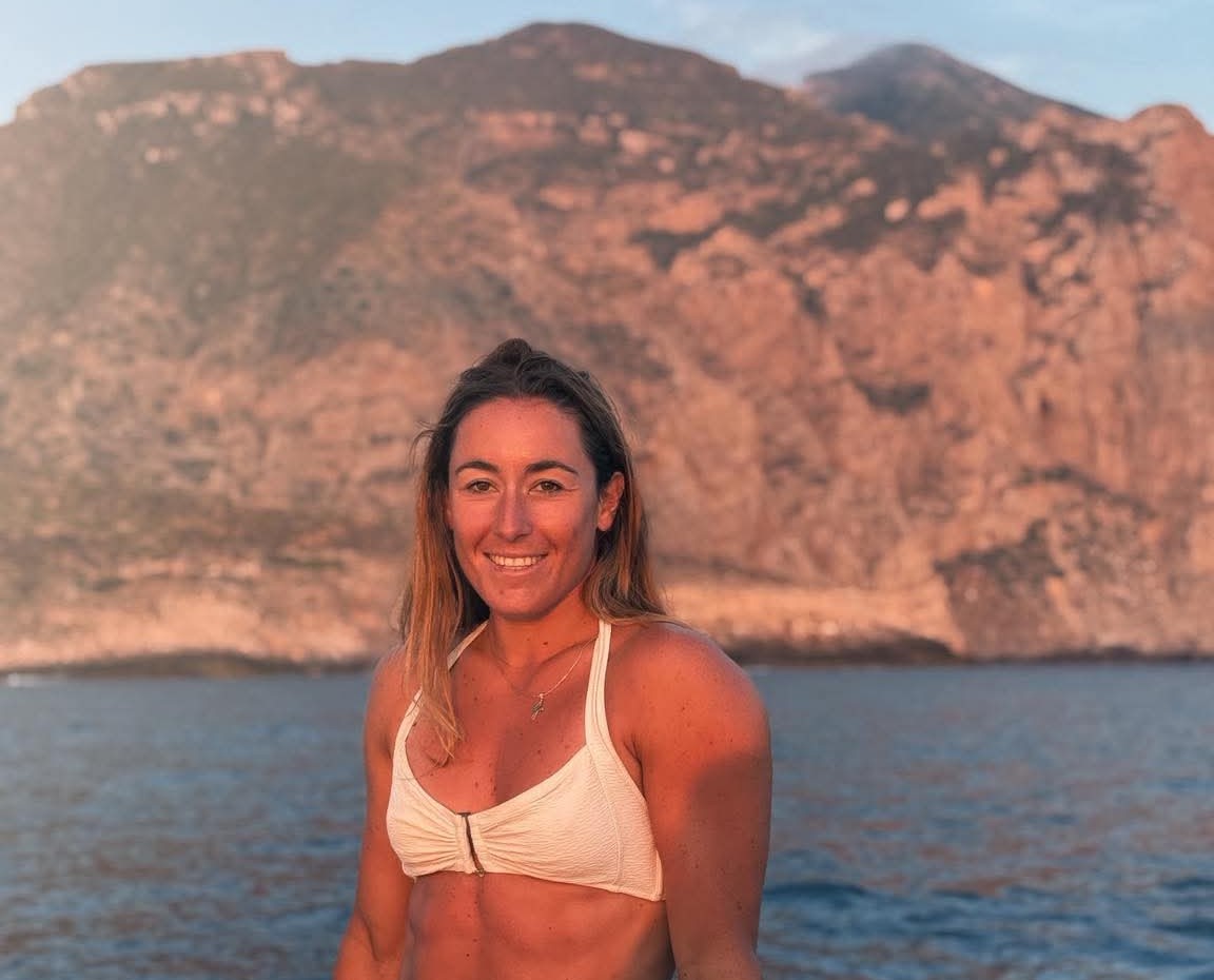 Sofia Goggia passando da Marettimo: “selvaggia, spartana, ma bellissima e vera”