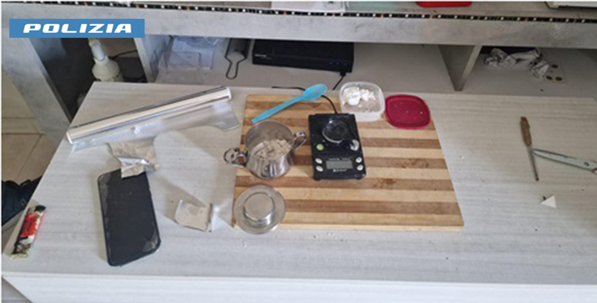 Centrale di spaccio nel Bronx trapanese, la Polizia arresta tre giovani