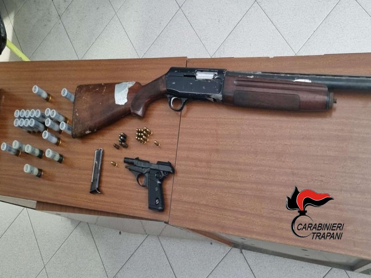Mazara: in casa con armi clandestine munizioni, arrestato 48enne