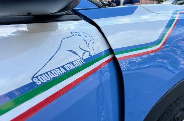 Uomo ucciso a coltellate a Catania, l’omicidio dopo una lite nel parcheggio di un supermercato