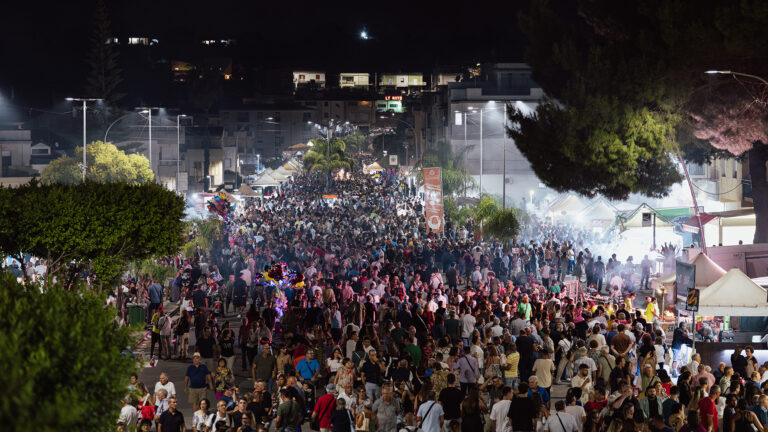 A Santa Ninfa consumate 7 tonnellate di Salsiccia per 50mila panini: record alla sagra