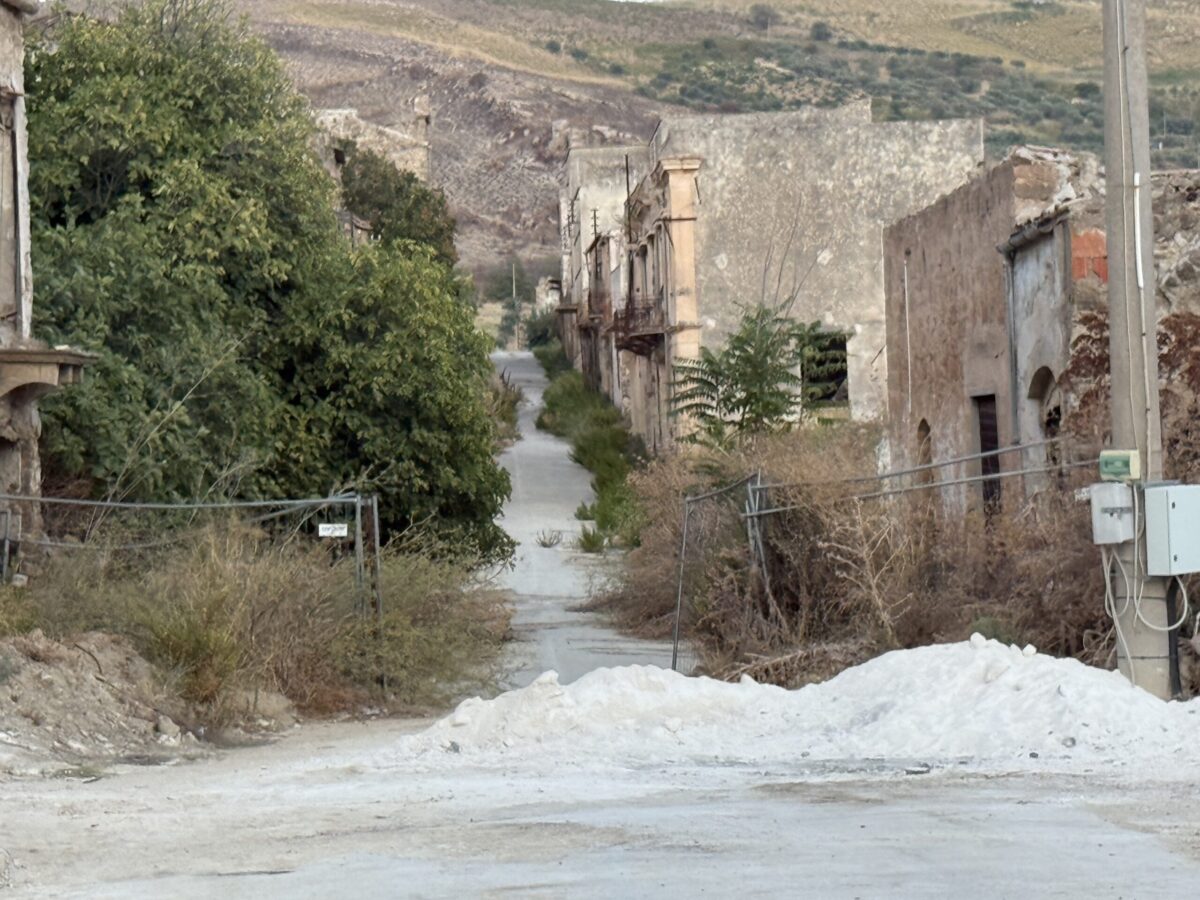 Poggioreale si rinnova, nuovo percorso in centro e illuminazione artistica
