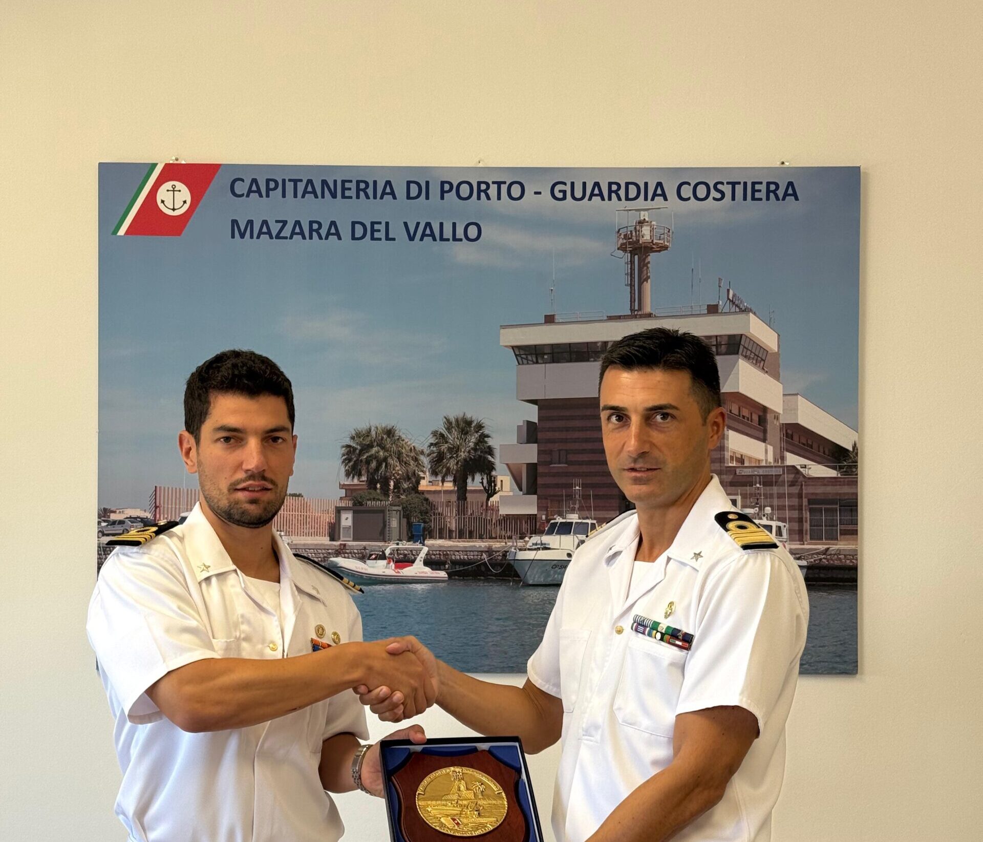 A Mazara approda Galatea, Nave idro-oceanografica della Marina Militare