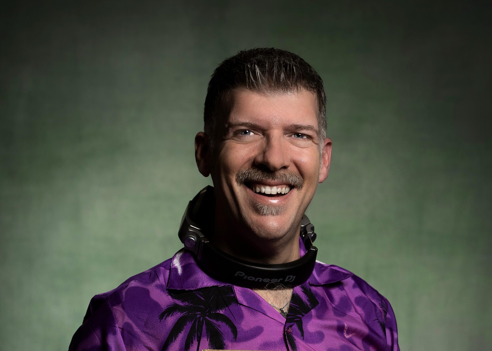 Il dj marsalese Zio Peter sforna “Rise Up” feat. Annerley & Dhany. VIDEO