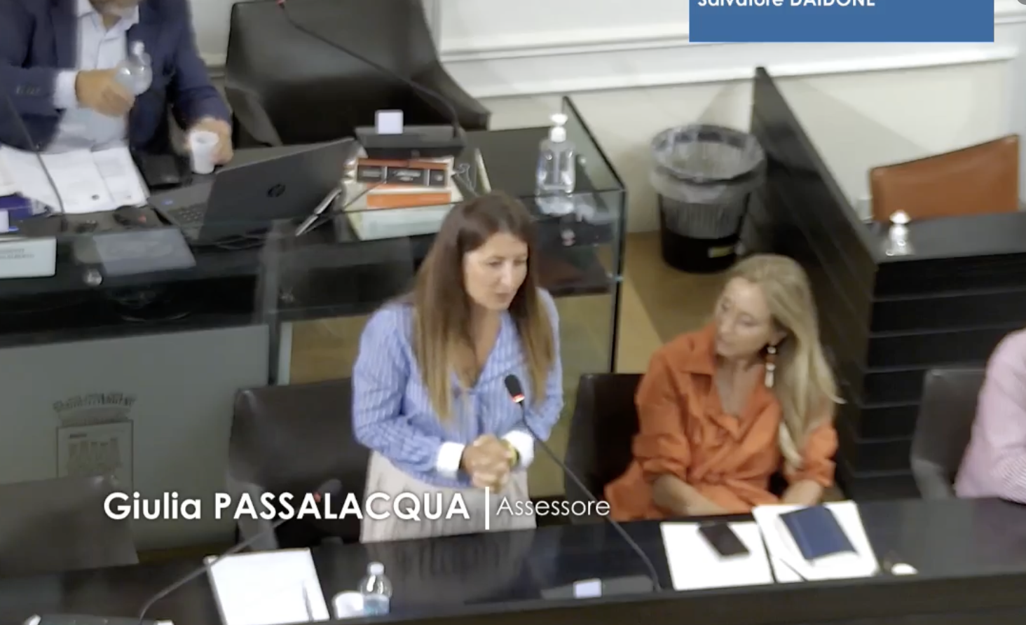 A Trapani il Consiglio nel segno delle dimissioni di Barbara, Tranchida ancora ‘silente’