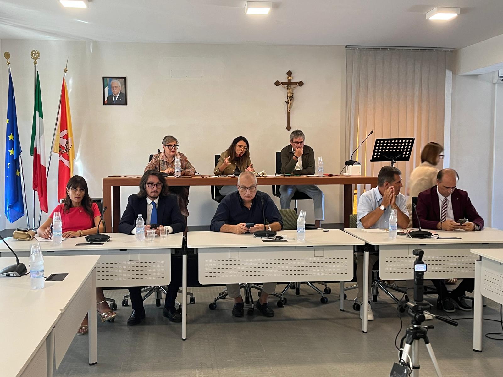 Acqua contesa tra Trapani e Misiliscemi: i cittadini restano a secco, la politica invoca soluzioni immediate