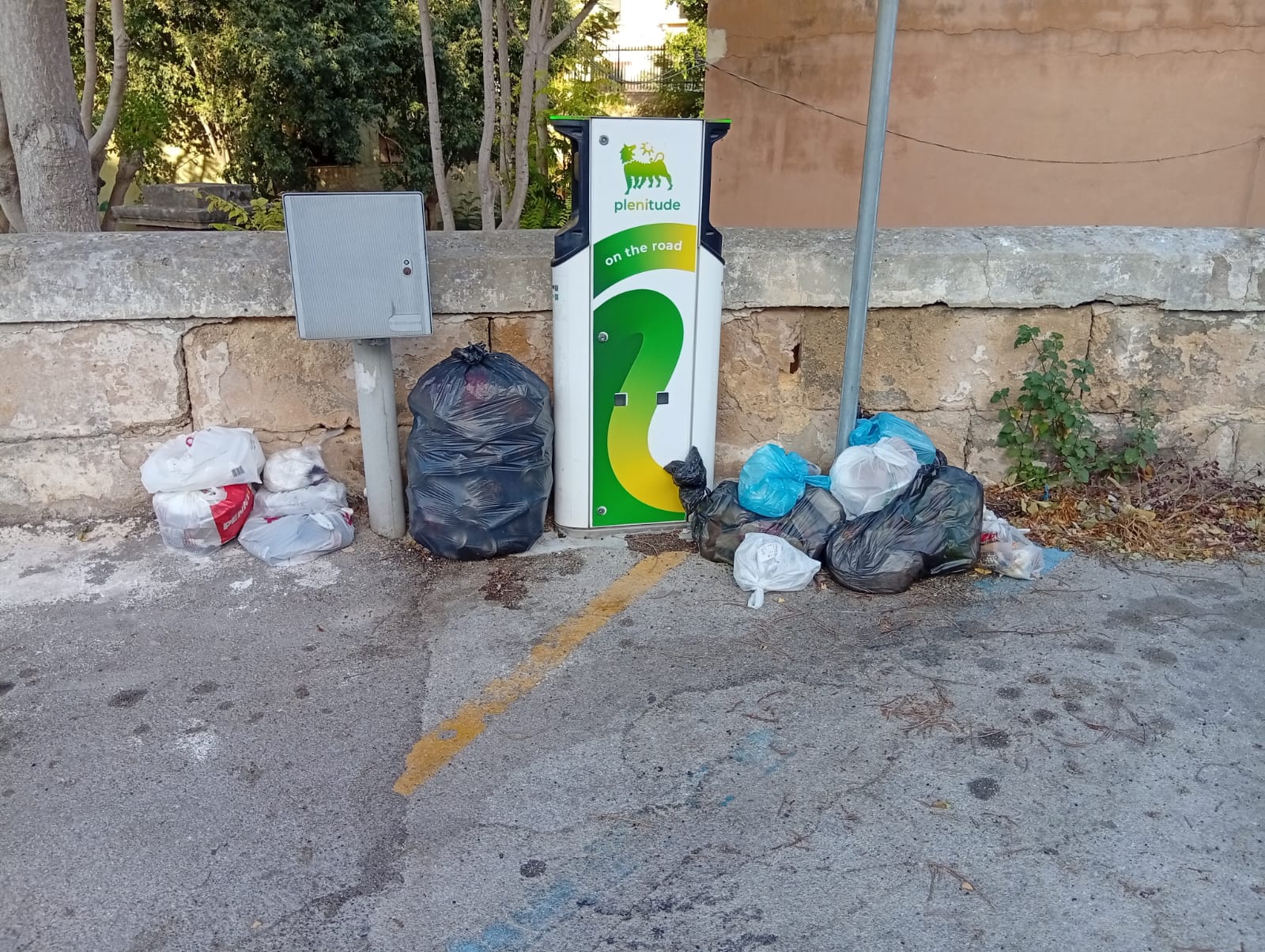 Le colonnine della spazzatura