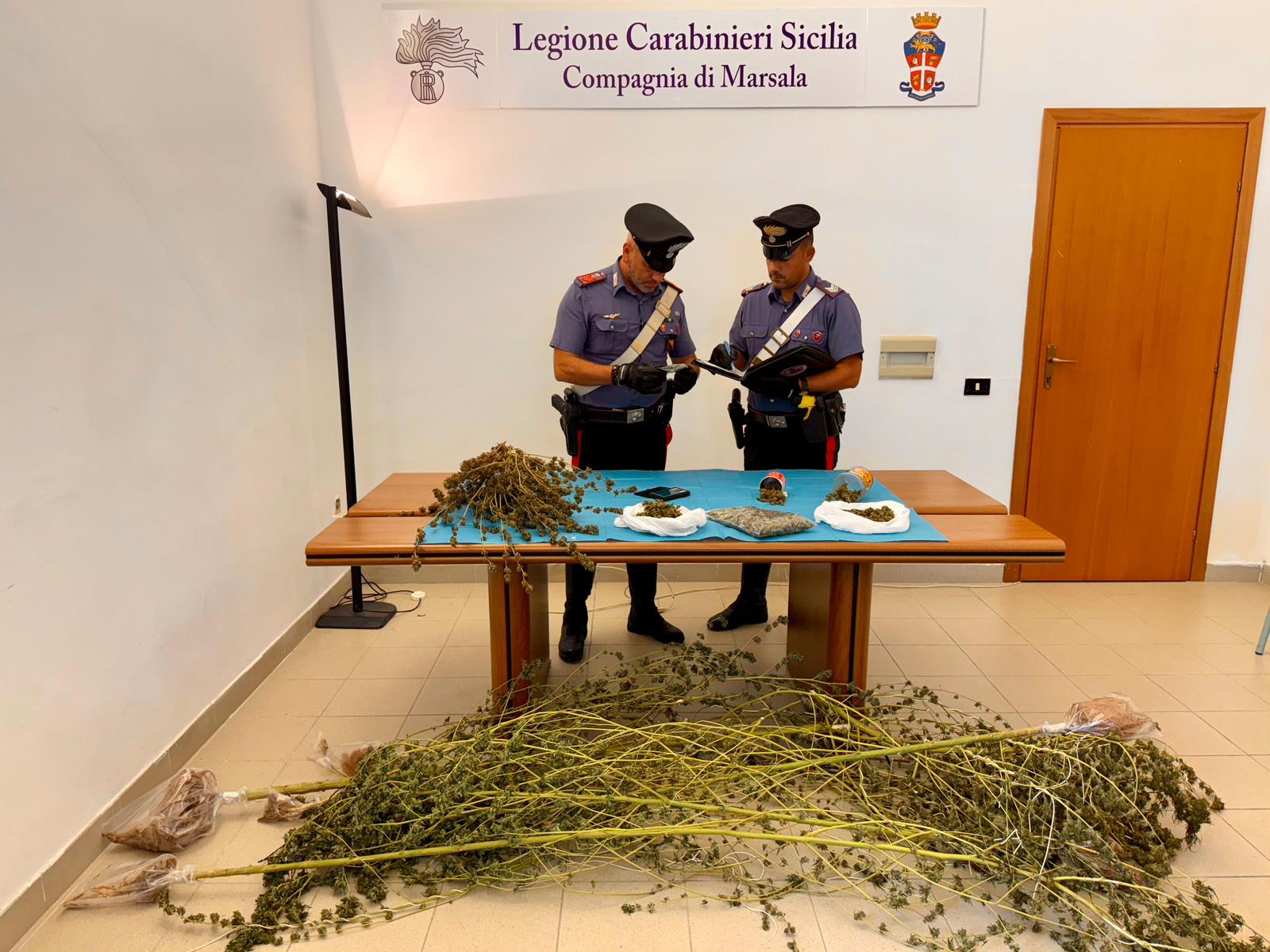 Marsalese 59enne arrestato per spaccio, ‘produceva’ in casa