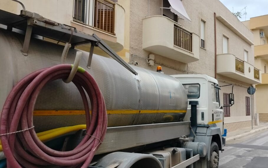 Vivere senz’acqua a Mazara: la pazienza dei cittadini di via Marconi è al limite