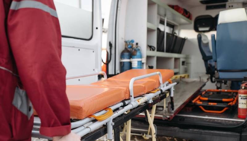 Ha un malore su una nave al largo di Marsala, la Guardia Costiera lo soccorre fino a terra