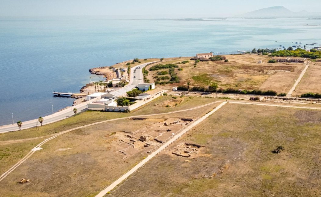 O si scava o si apre