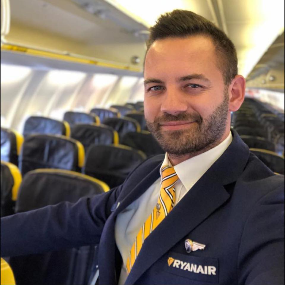 Aeroporto Trapani-Marsala, Fabio Alba ritorna come cabin service supervisor Ryanair