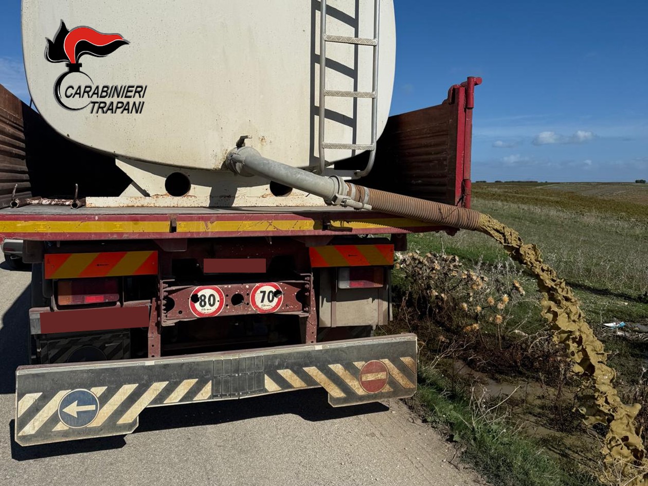Sversa acque reflue in un un terreno, denunciato un marsalese