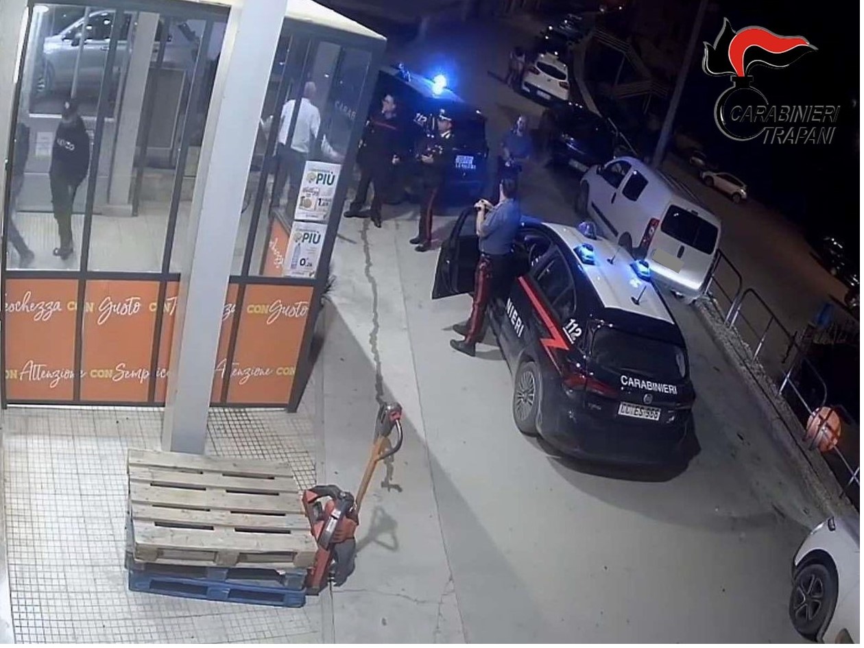 Salemi, rissa in strada tra 7 cittadini stranieri