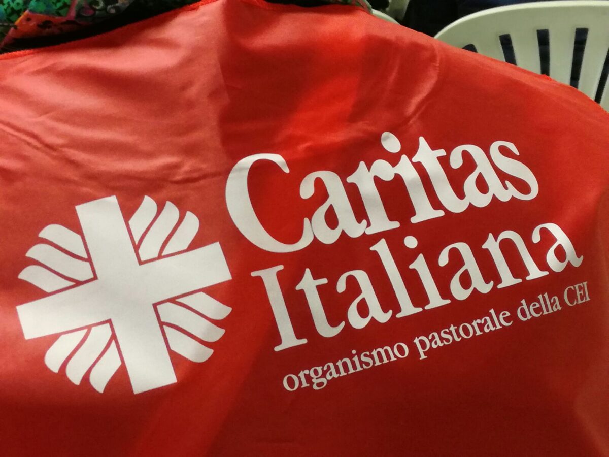 Caritas Trapani: “Presunti volontari raccolgono offerte porta a porta, è una truffa”