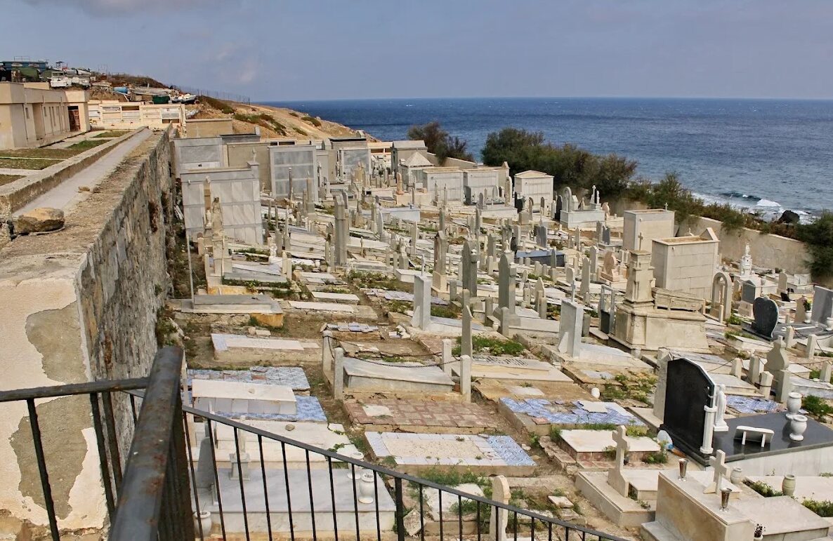 Loculi esauriti a Marettimo: “Emergenza cimiteriale e costi insostenibili per le famiglie”